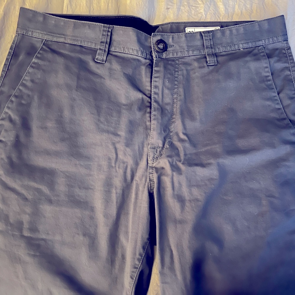 Volcom men’s waist sz 34. Navy. NWOT. Great !